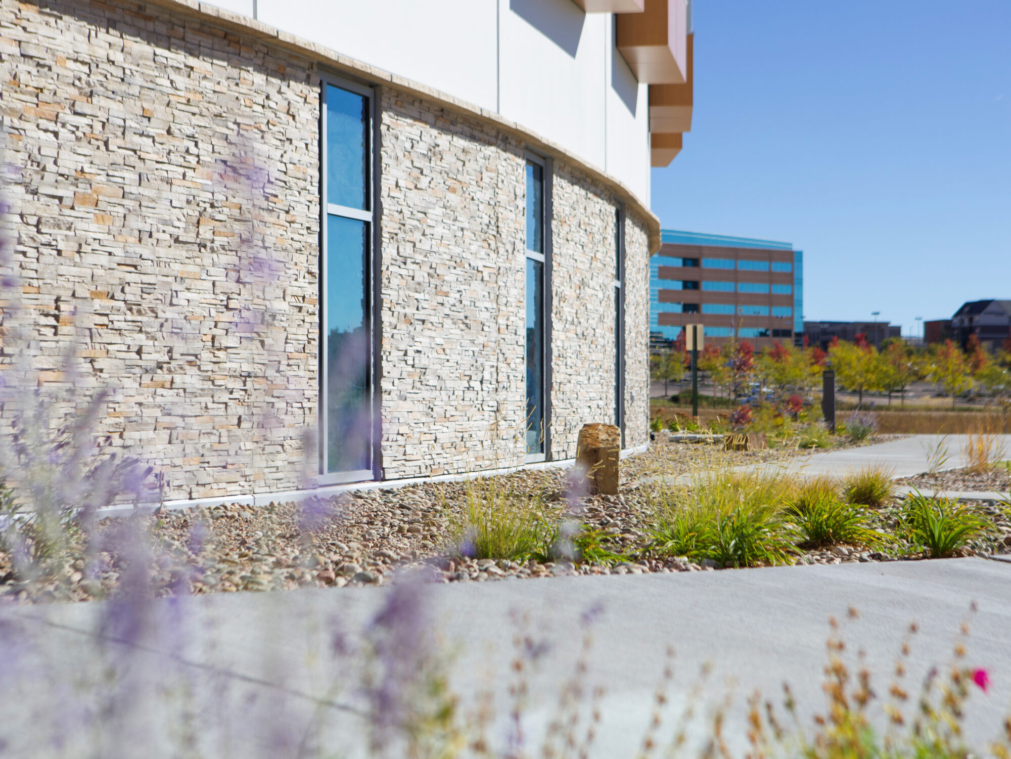 dry stack ledge on exterior of hospital